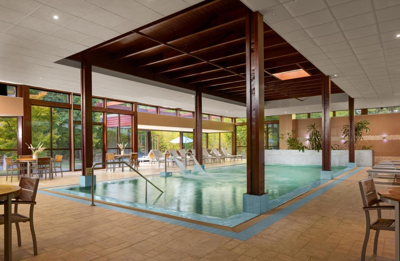 Center Parcs Les Bois Francs Hotel Verneuil d'Avre et d'Iton Exterior photo