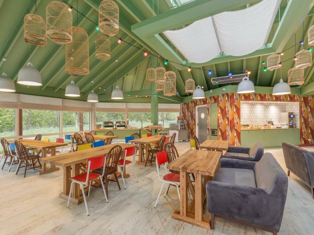 Center Parcs Les Bois Francs Hotel Verneuil d'Avre et d'Iton Exterior photo